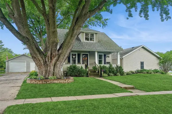 1015 W 2nd Street, Pella, IA 50219