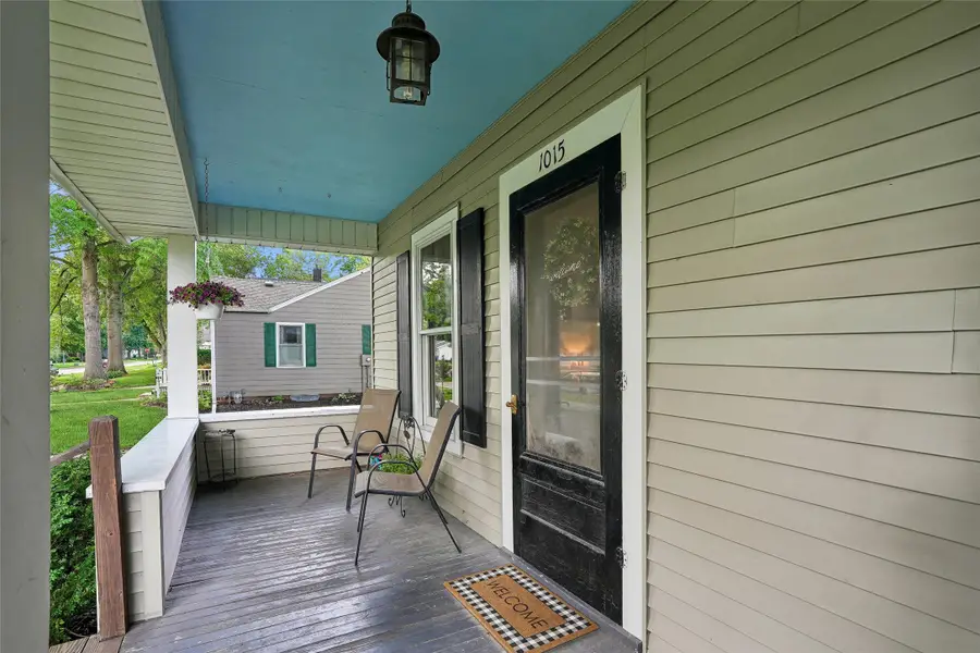 1015 W 2nd Street, Pella, IA 50219 - #3