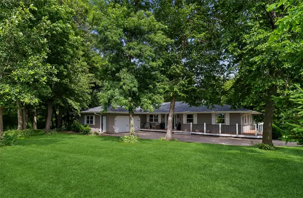 5908 E 76th Street S, Newton, IA 50208