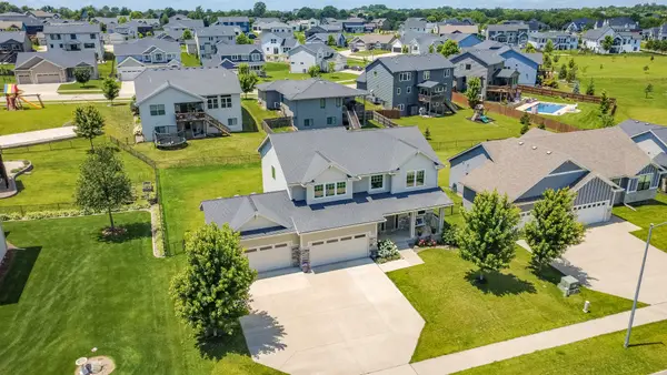 3626 NW 164th Street, Clive, IA 50325