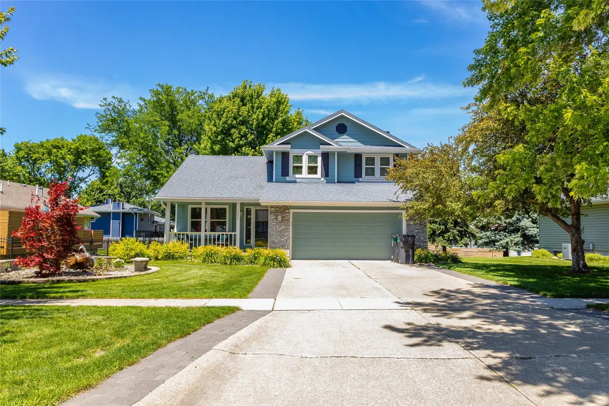 1006 SE Peterson Drive, Ankeny, IA 50021 - #1
