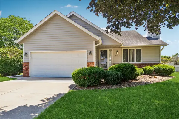 8008 Goodman Drive, Urbandale, IA 50322