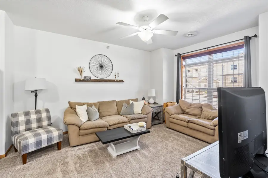 4510 Twain Circle #206, Ames, IA 50014 - #2