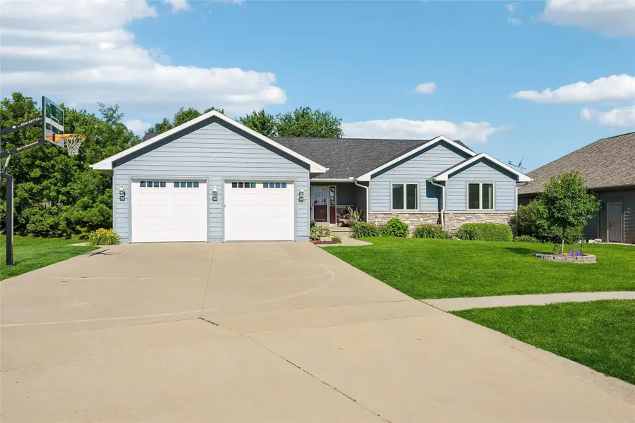 707 N W Street, Indianola, IA 50125 - #2