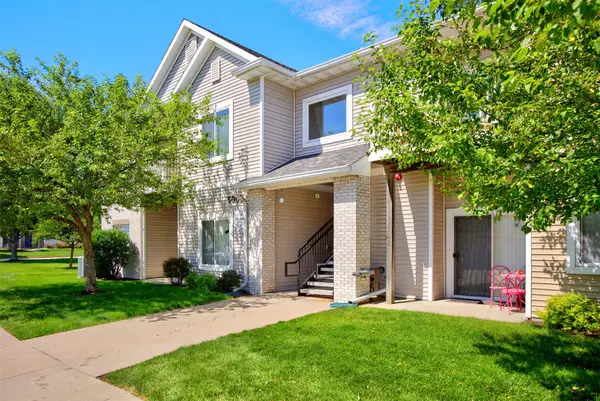 8601 Westown Parkway #5211, West Des Moines, IA 50266