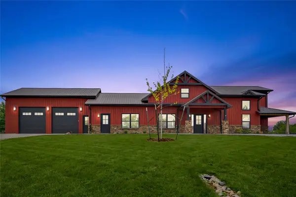 1524 260th Street, Winterset, IA 50273