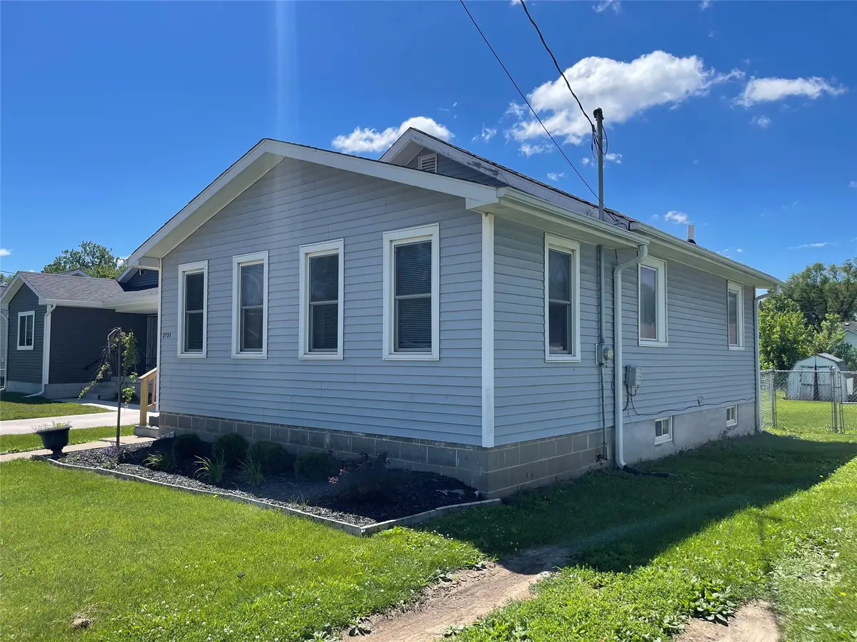 2735 E Elm Street, Des Moines, IA 50317 - #1