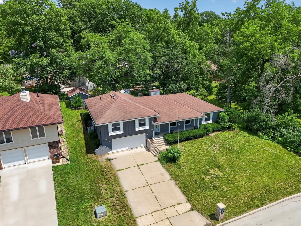 6717 Northwest Drive, Windsor Heights, IA 50324 - #1