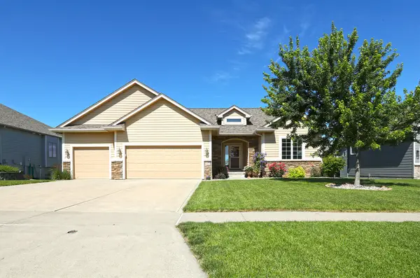 1322 Crimson Street, West Des Moines, IA 50266