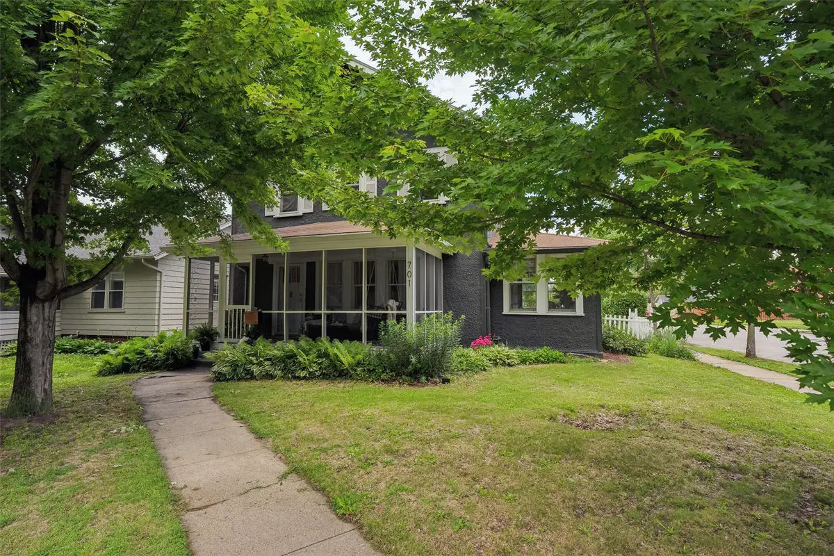 701 45th Place, Des Moines, IA 50312 - #1