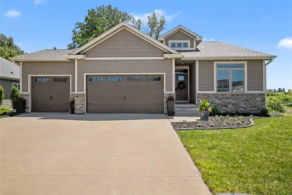 16306 Northpark Drive, Urbandale, IA 50323
