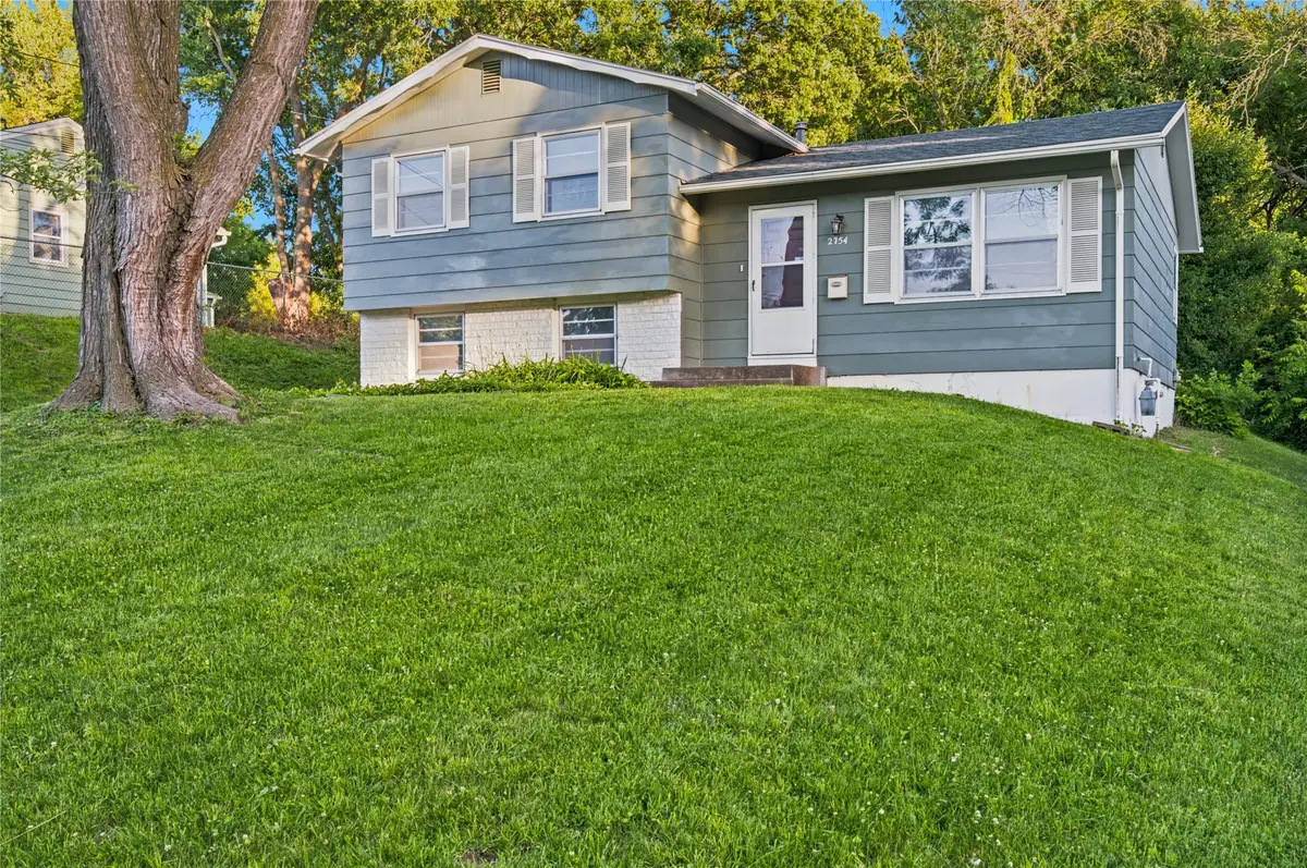 2754 Holcomb Avenue, Des Moines, IA 50310 - #1