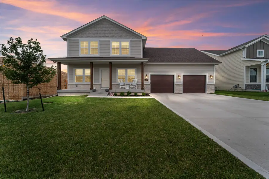 4716 90th Street, Urbandale, IA 50322 - #2