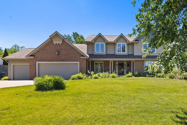 8620 Horton Circle, Urbandale, IA 50322