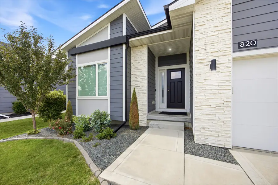 820 SE Booth Avenue, Waukee, IA 50263 - #2