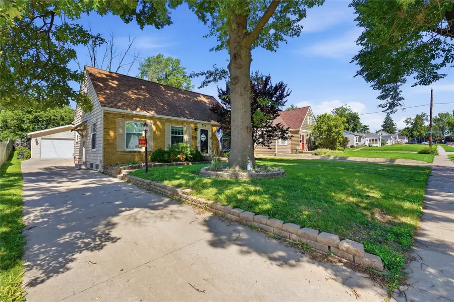 732 10th Street, West Des Moines, IA 50265 - #2
