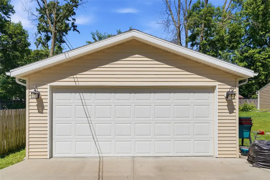 732 10th Street, West Des Moines, IA 50265 - #3