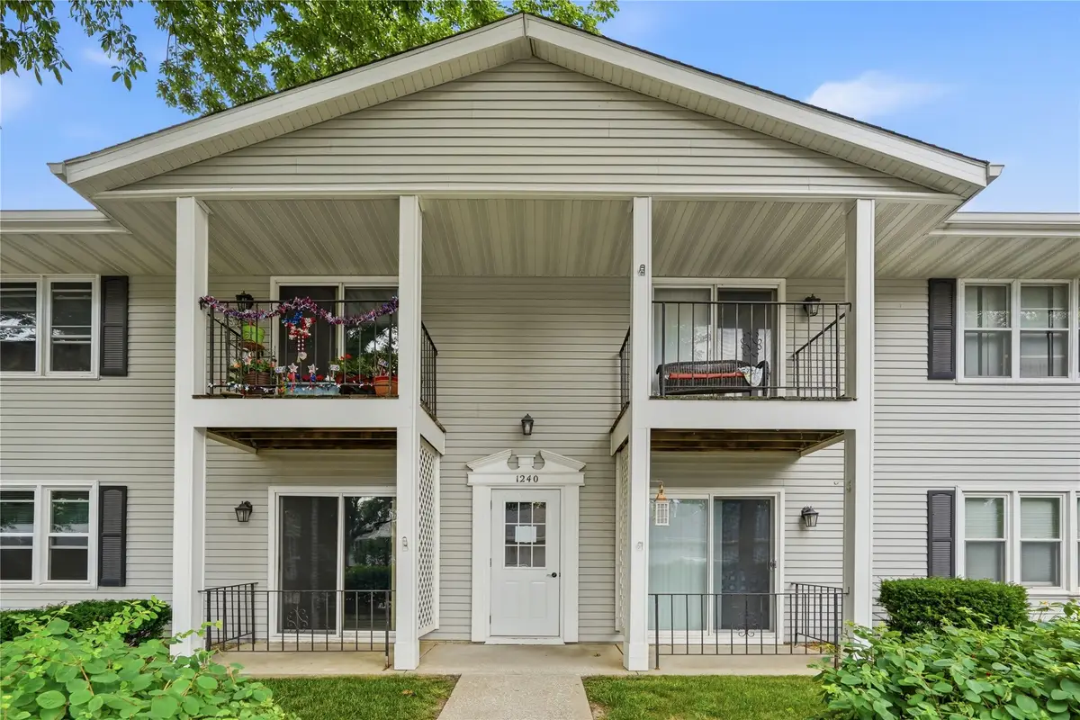 1240 49th Street #6, West Des Moines, IA 50266 - #1