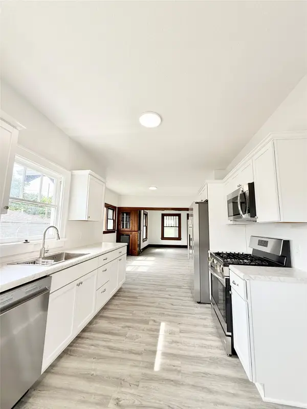 617 E Watrous Avenue, Des Moines, IA 50315