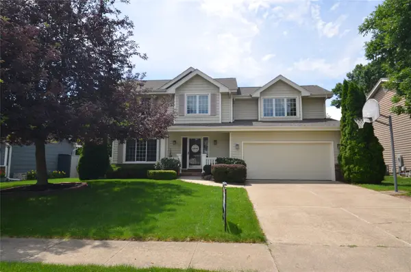 1964 Walnut Street, West Des Moines, IA 50265