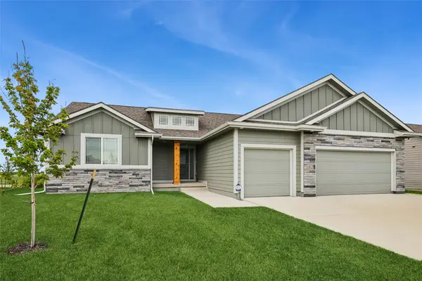 1465 NW Bull Run Court, Waukee, IA 50063
