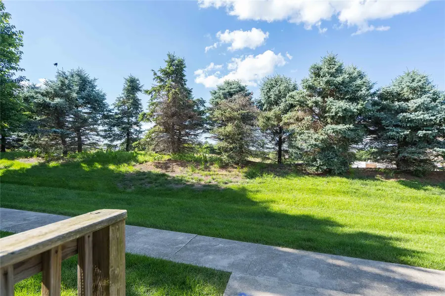 15229 Alpine Drive, Urbandale, IA 50323 - #2