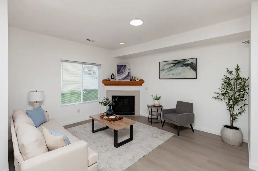 1210 NE 6th Lane #I14, Ankeny, IA 50021 - #2