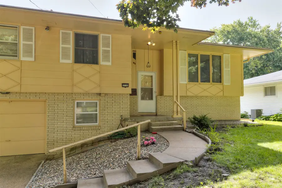 2735 64th Street, Des Moines, IA 50322 - #3
