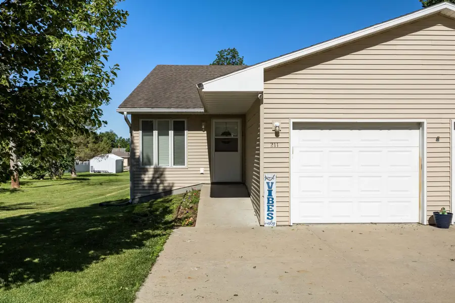 209 S Cottonwood Street, Roland, IA 50236 - #2