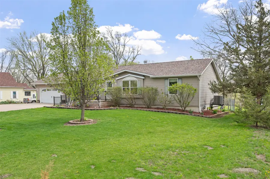 4555 NE 34 Court, Des Moines, IA 50317 - #3