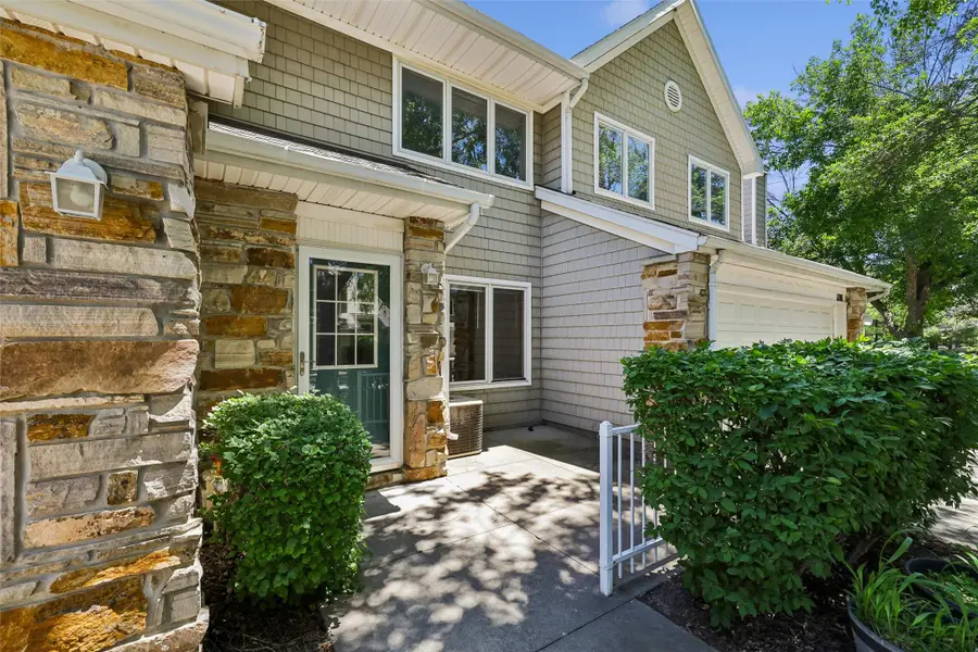811 Burr Oaks Drive #1102, West Des Moines, IA 50266 - #2