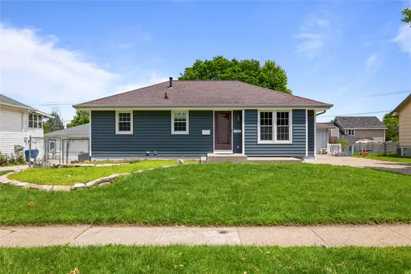 605 SE Trilein Drive, Ankeny, IA 50021