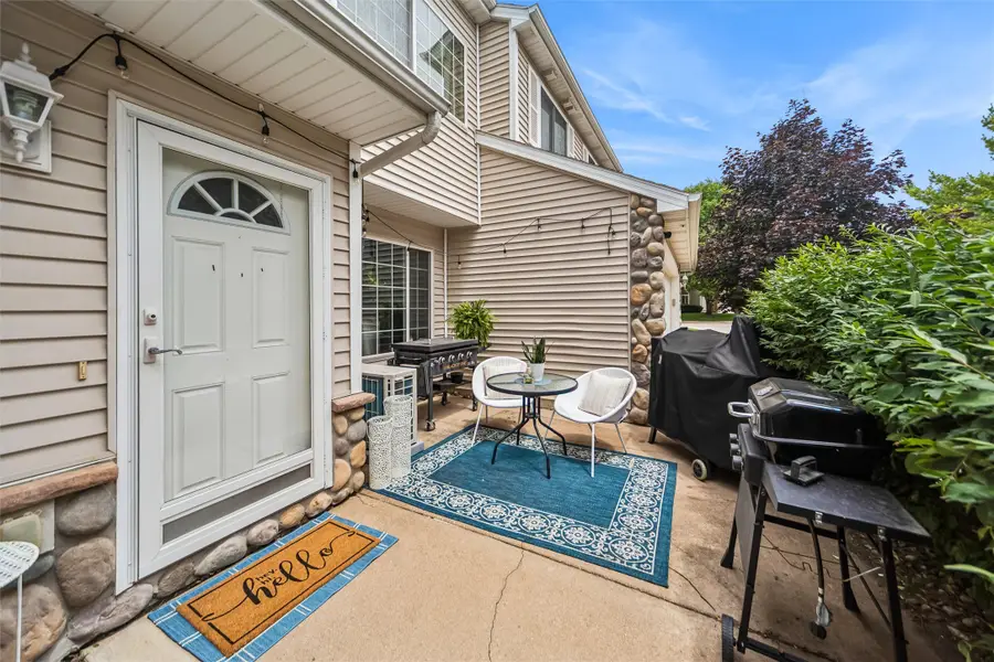 3799 Village Run Drive #907, Des Moines, IA 50317 - #3