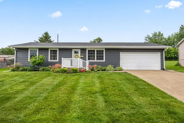 313 Thunderbird Drive, Marshalltown, IA 50158