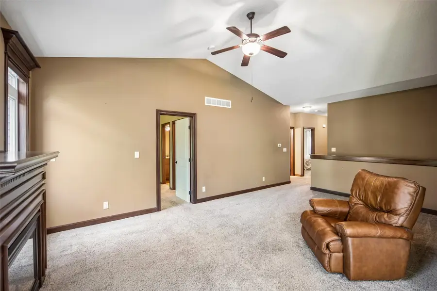 1458 NE Falstaff Lane, Ankeny, IA 50021 - #3