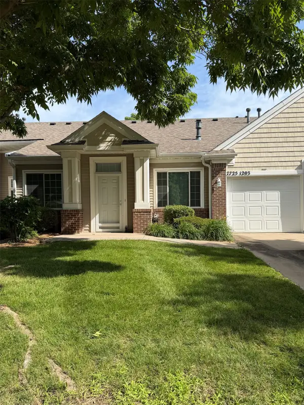 7725 Wistful Vista Drive #1203, West Des Moines, IA 50266