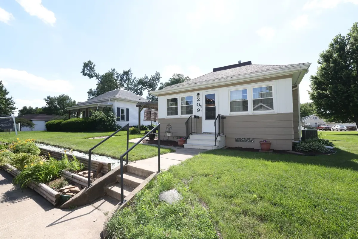 209 Linn Street, Boone, IA 50036 - #1