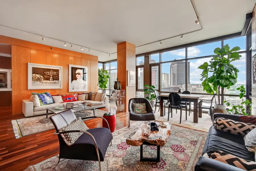 300 Walnut Street #2205, Des Moines, IA 50309 - #2