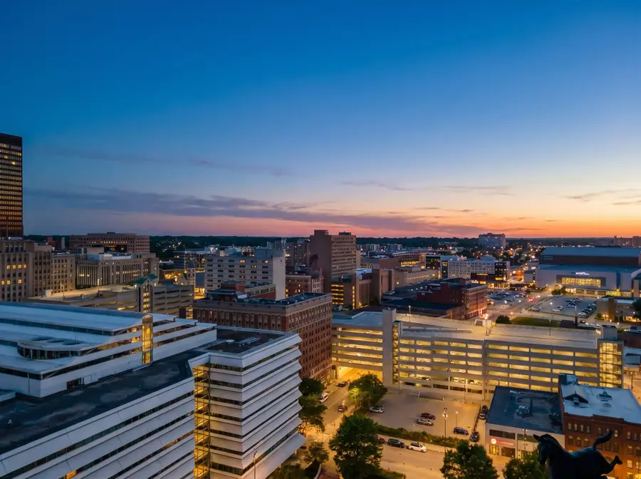 300 Walnut Street #2205, Des Moines, IA 50309 - #3