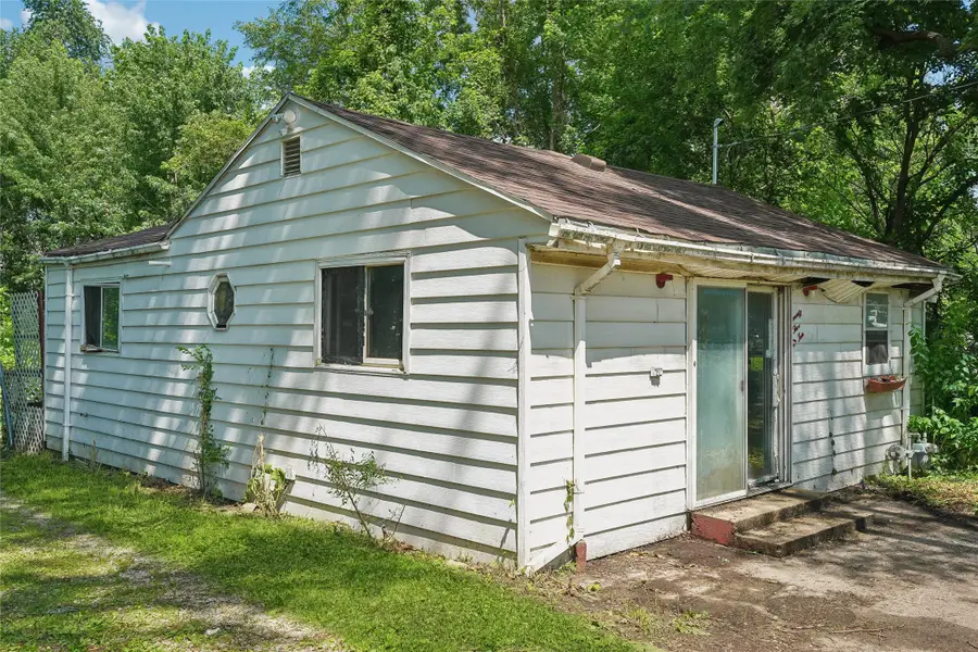 2510 NE 51st Court, Des Moines, IA 50317 - #2