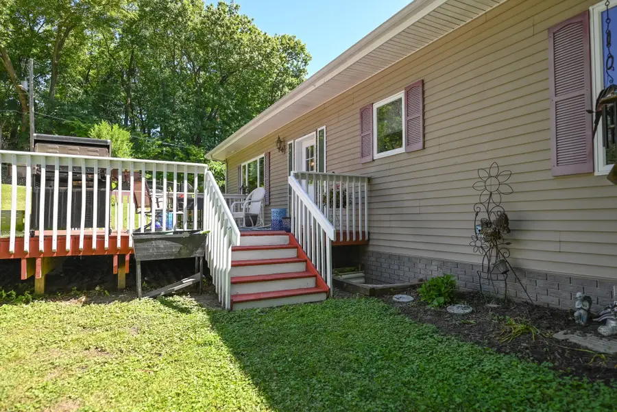 1344 E 40th Street, Des Moines, IA 50317 - #2