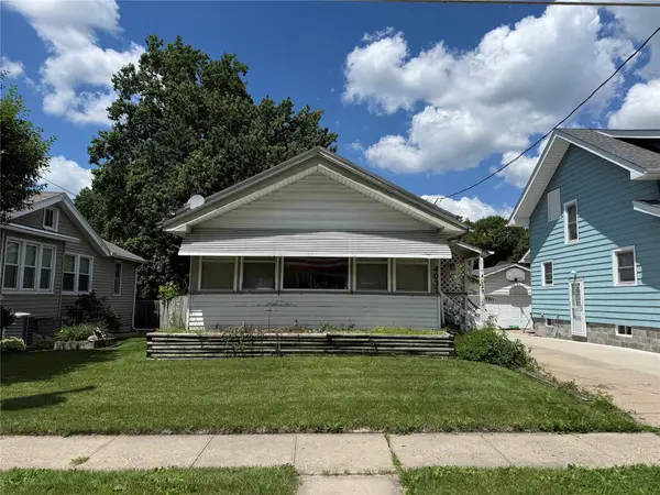 4037 Plainview Drive, Des Moines, IA 50311