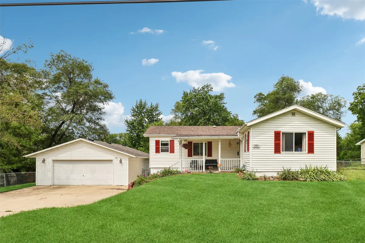 3902 SE 8th Street, Des Moines, IA 50315 - #1