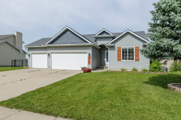 1714 Crabapple Lane, Granger, IA 50109