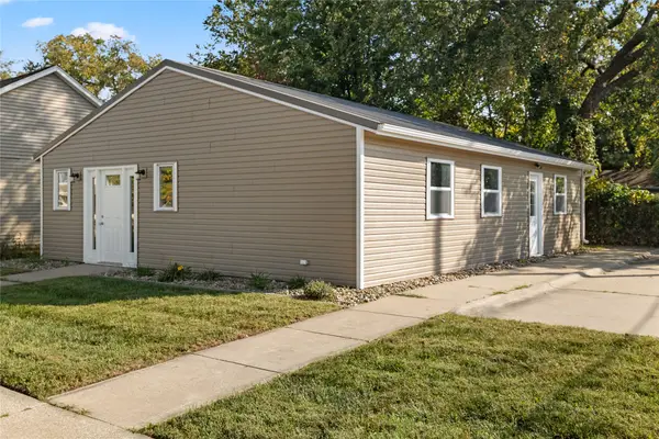105 S 6th Street, Adel, IA 50003