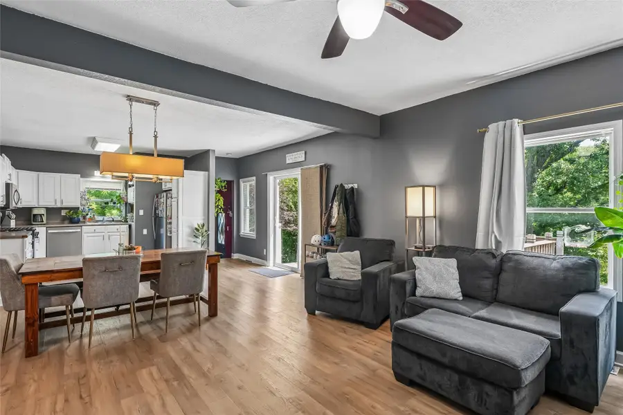 939 1st Street N, Newton, IA 50208 - #3