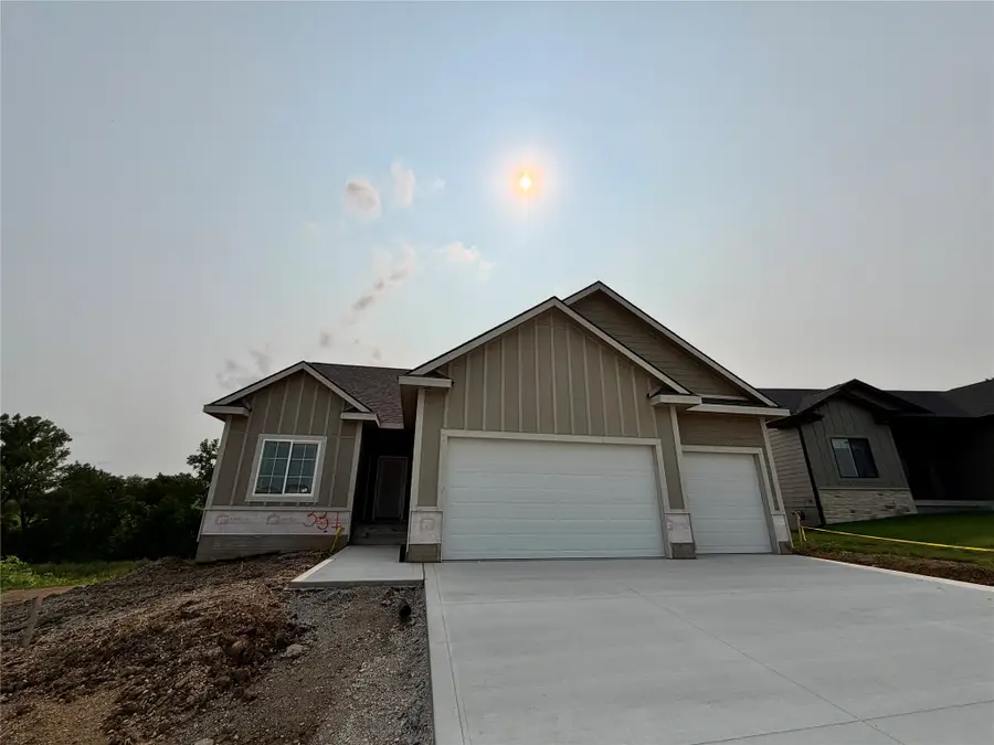 331 S Walnut Drive, Norwalk, IA 50211 - #2