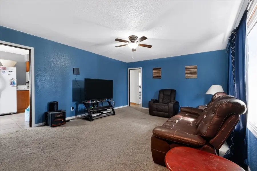 602 E 24th Street S, Newton, IA 50208 - #3