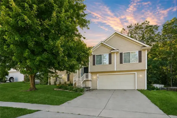 6915 Deerview Drive, Urbandale, IA 50322