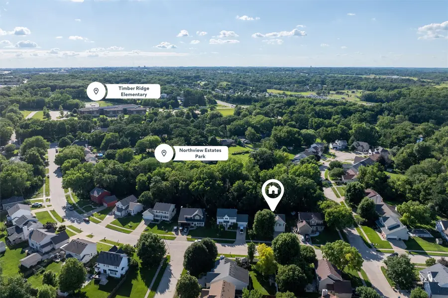 6915 Deerview Drive, Urbandale, IA 50322 - #3